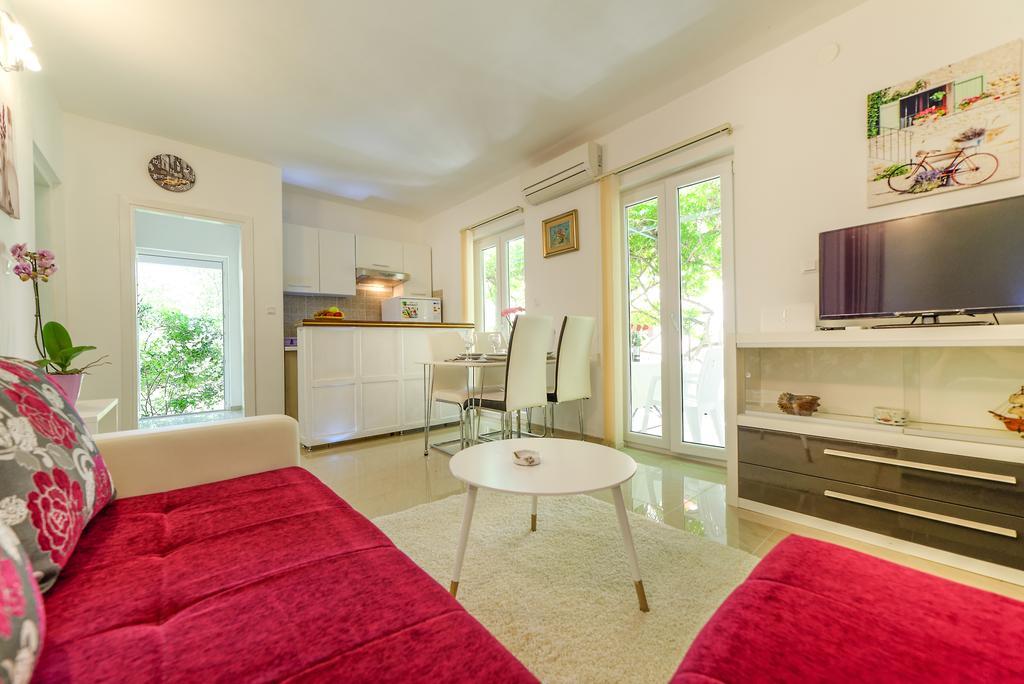 Charming House On The Beach And Deluxe Apartment Pula Luaran gambar