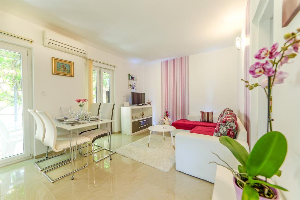 Charming House On The Beach And Deluxe Apartment Pula Luaran gambar