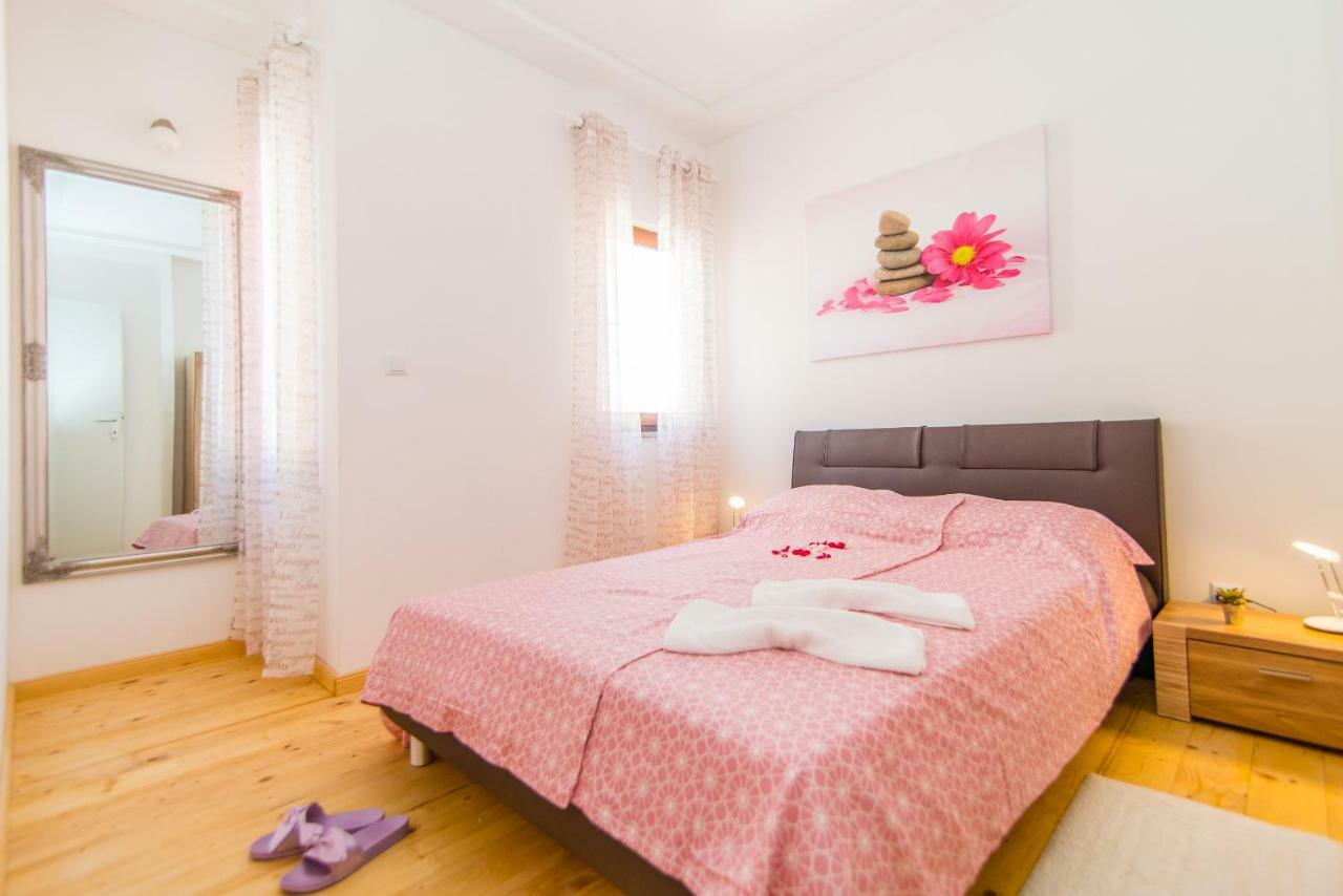 Charming House On The Beach And Deluxe Apartment Pula Luaran gambar